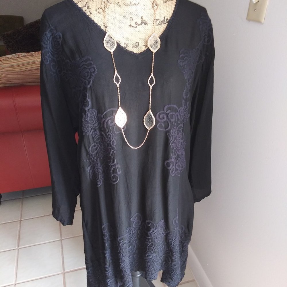 Johnny Was Black embroidered dress with pockets